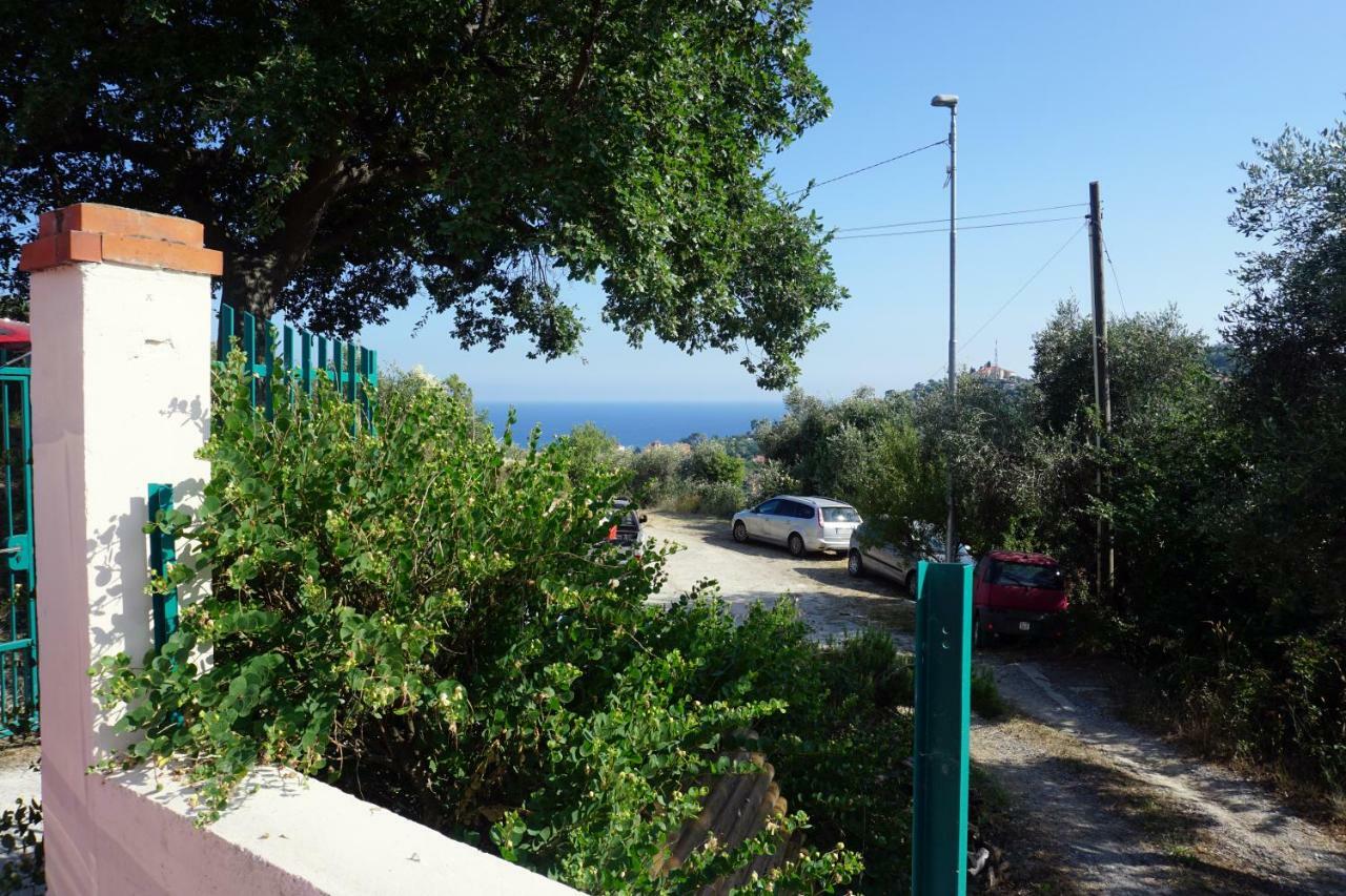 La Quercia Agriturismo Imperia Bagian luar foto